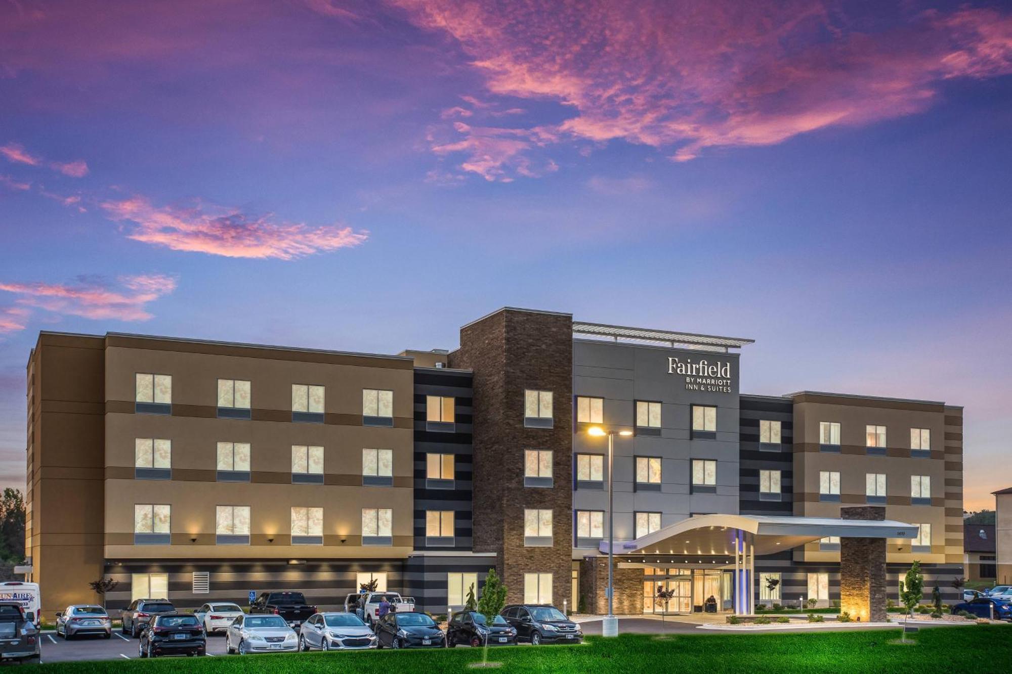 Fairfield Inn & Suites رولا المظهر الخارجي الصورة