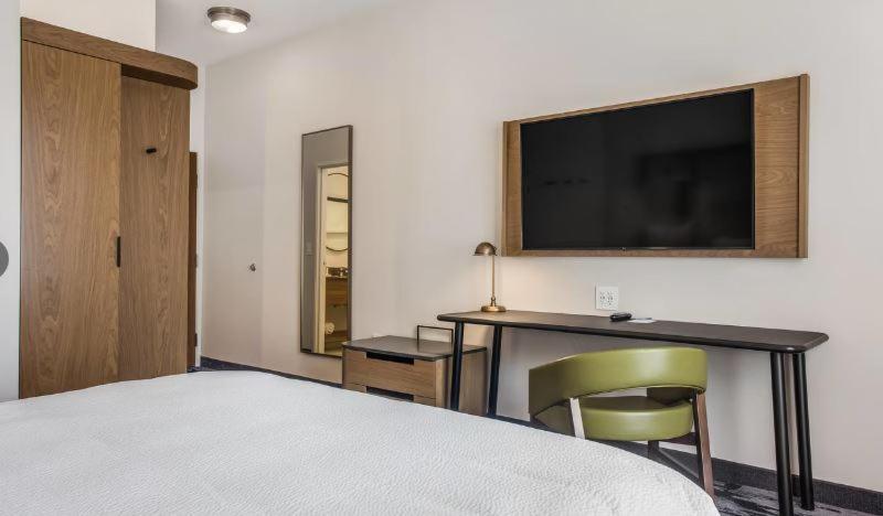 Fairfield Inn & Suites رولا المظهر الخارجي الصورة
